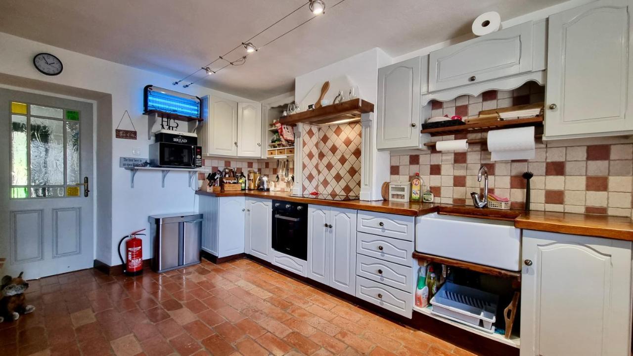 Hisa Brdo Guesthouse Толмин Экстерьер фото